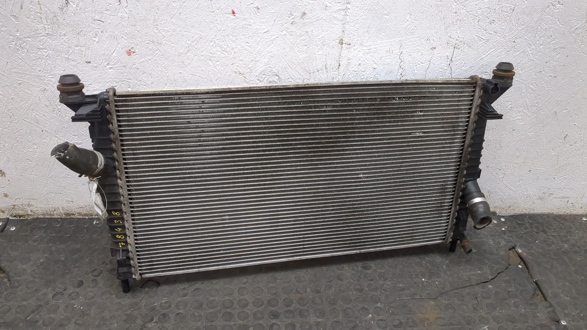 Радиатор охлаждения двигателя основной