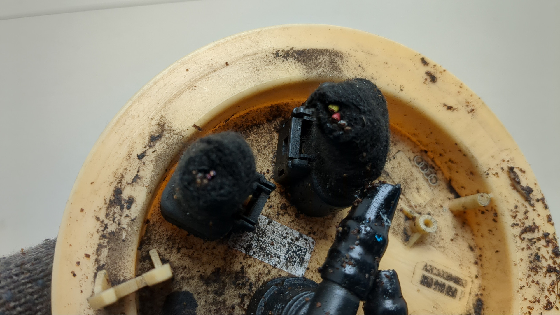 Насос топливный электрический