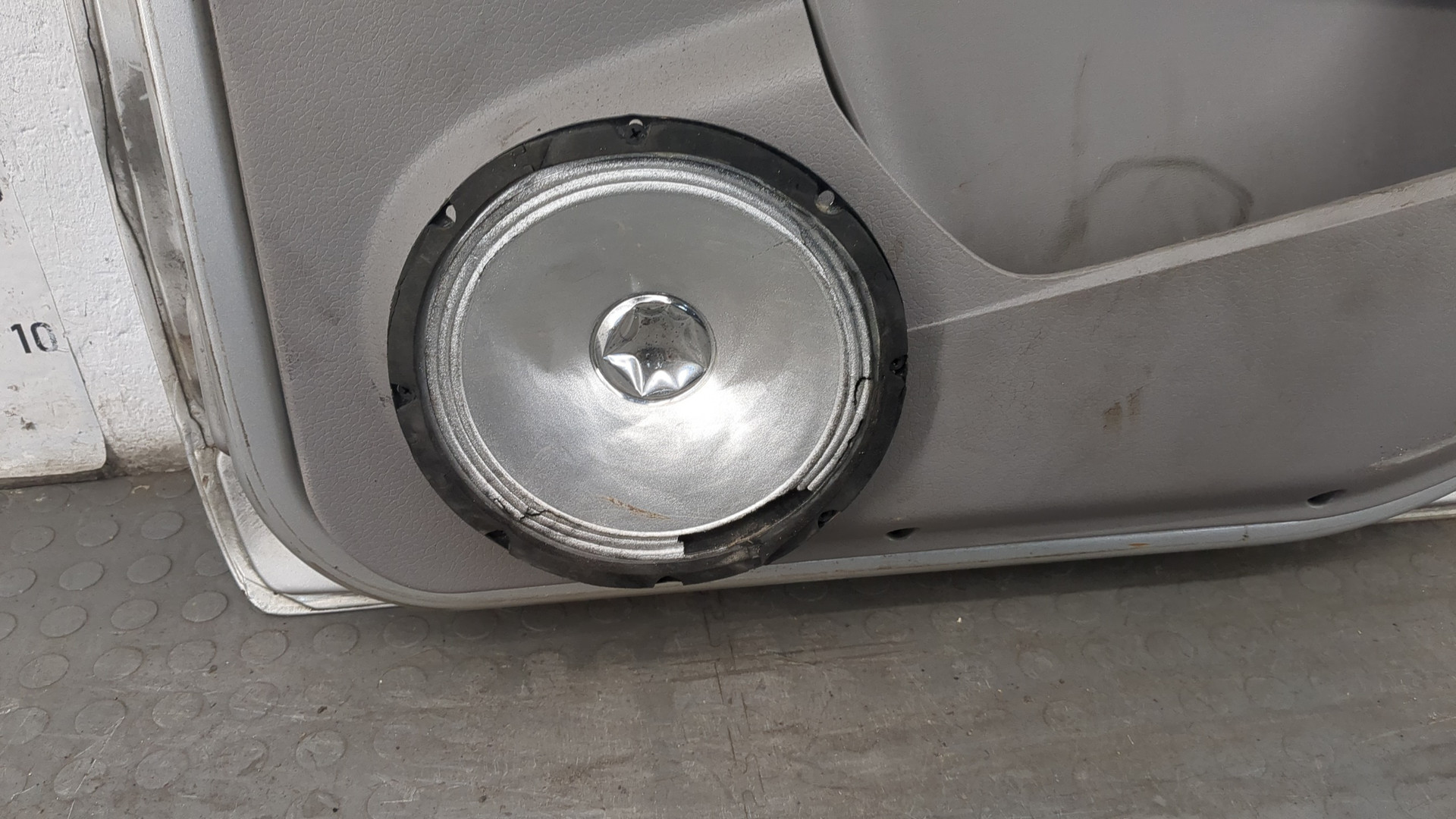 Дверь передняя правая