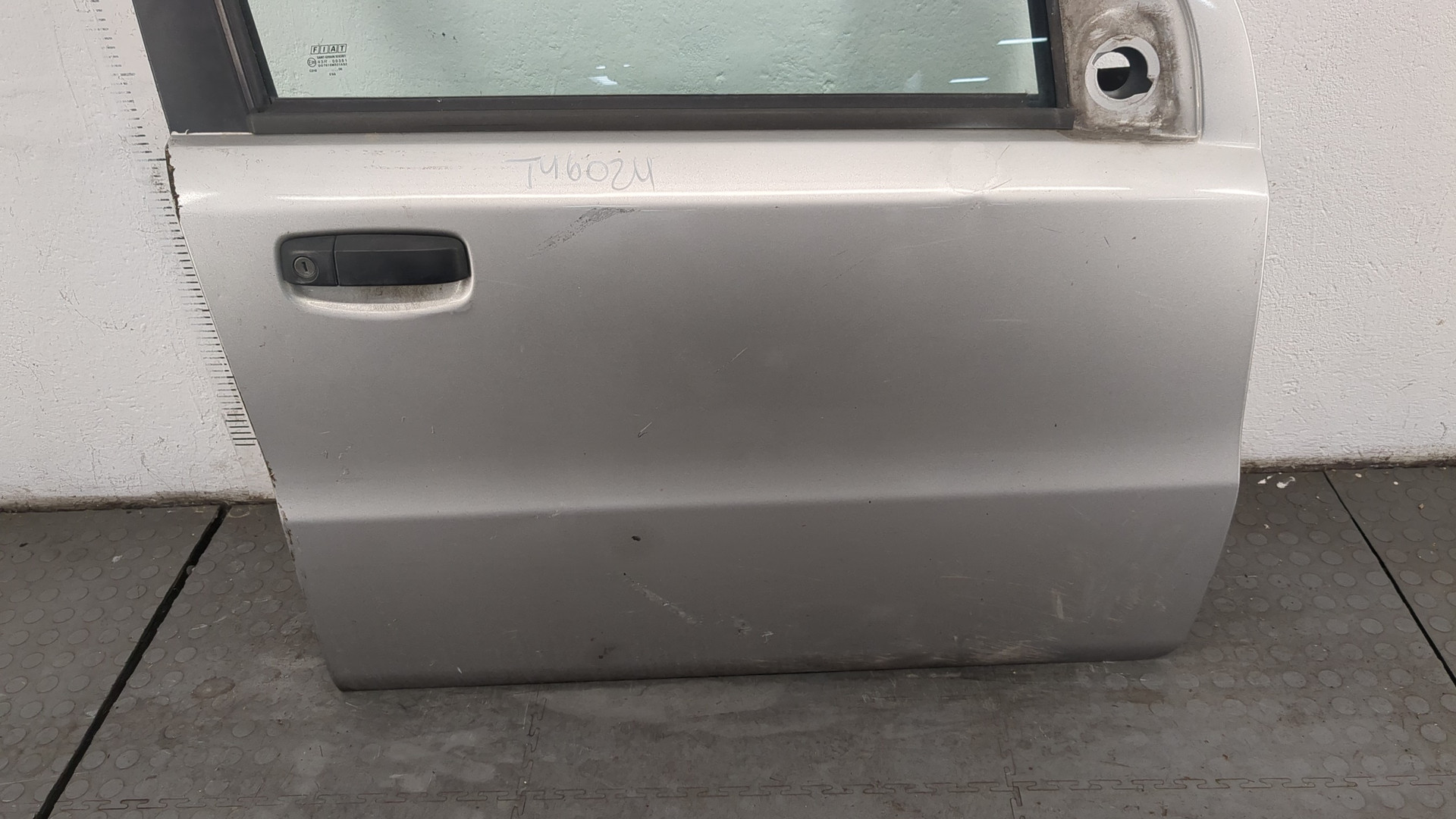 Дверь передняя правая