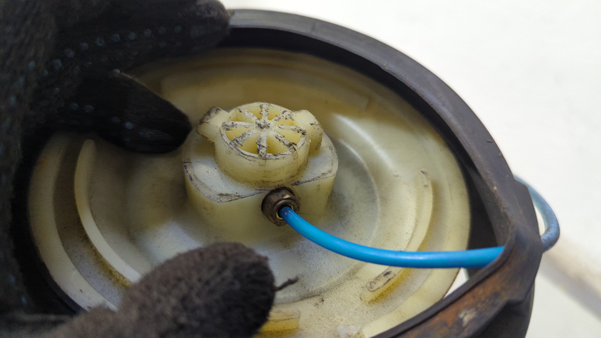 Амортизатор задний (стойка)