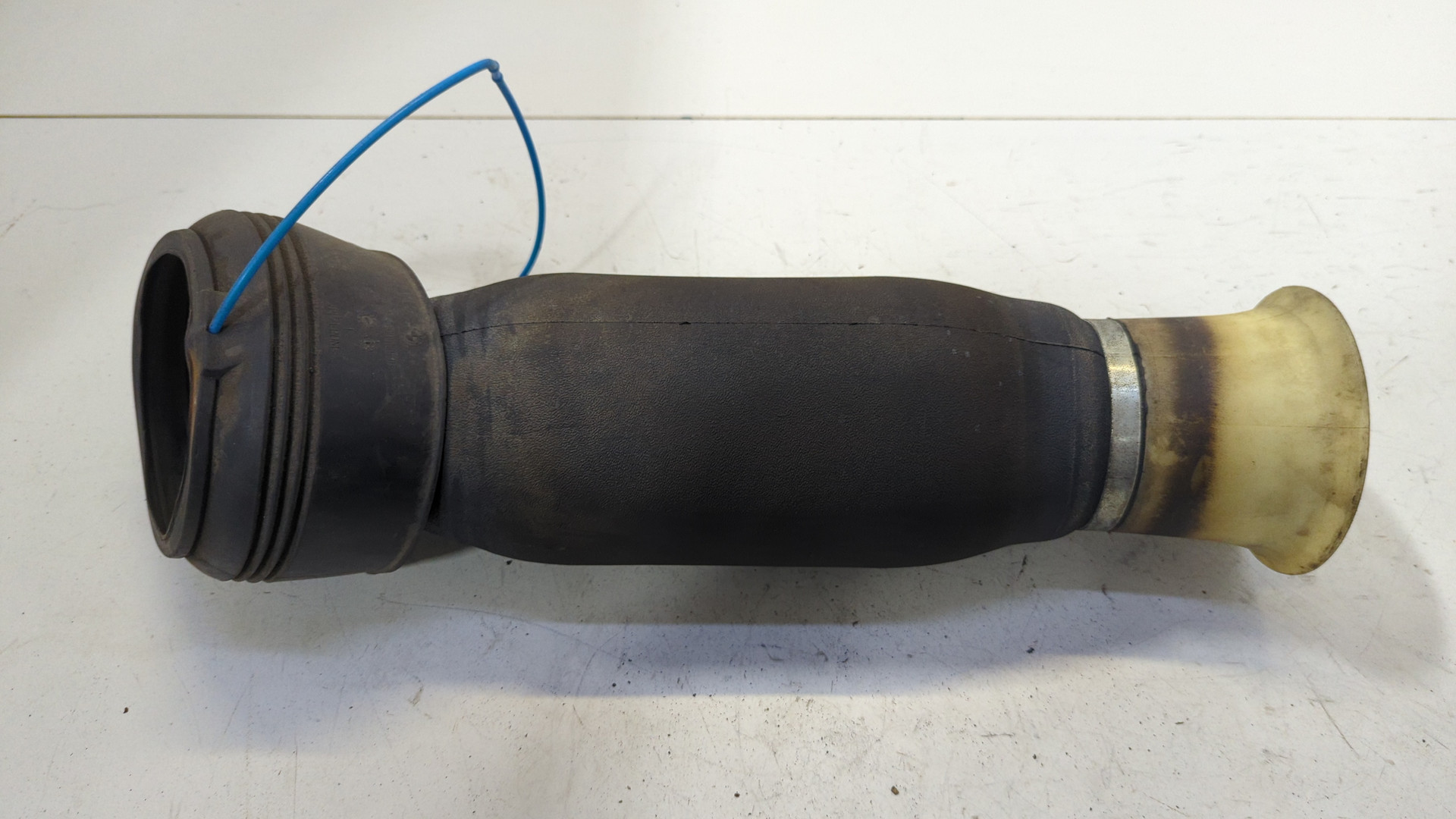 Амортизатор задний (стойка)