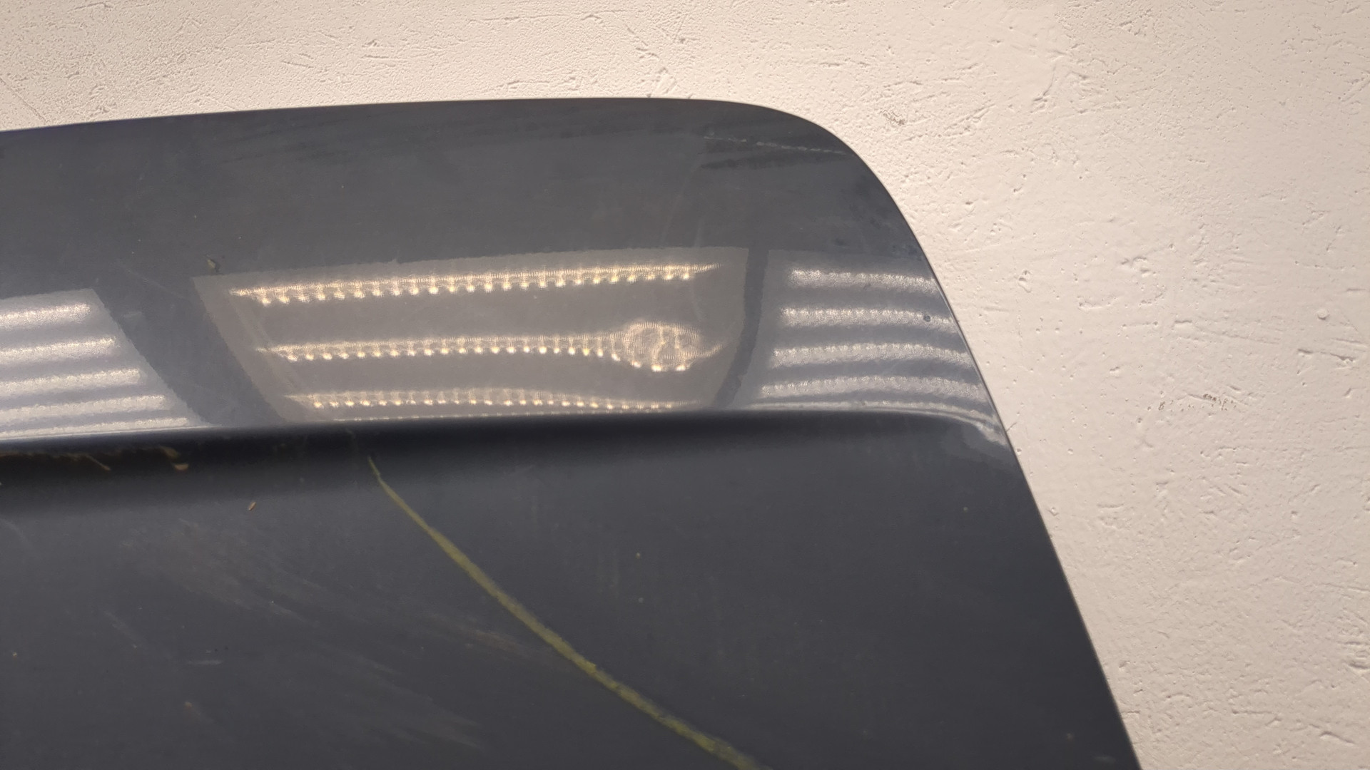 Дверь багажника правая