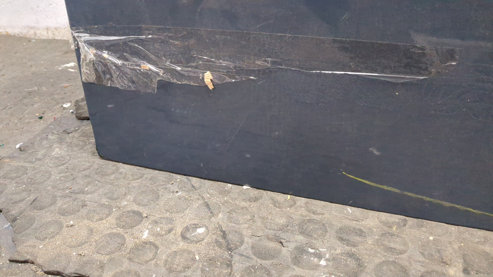 Дверь багажника правая