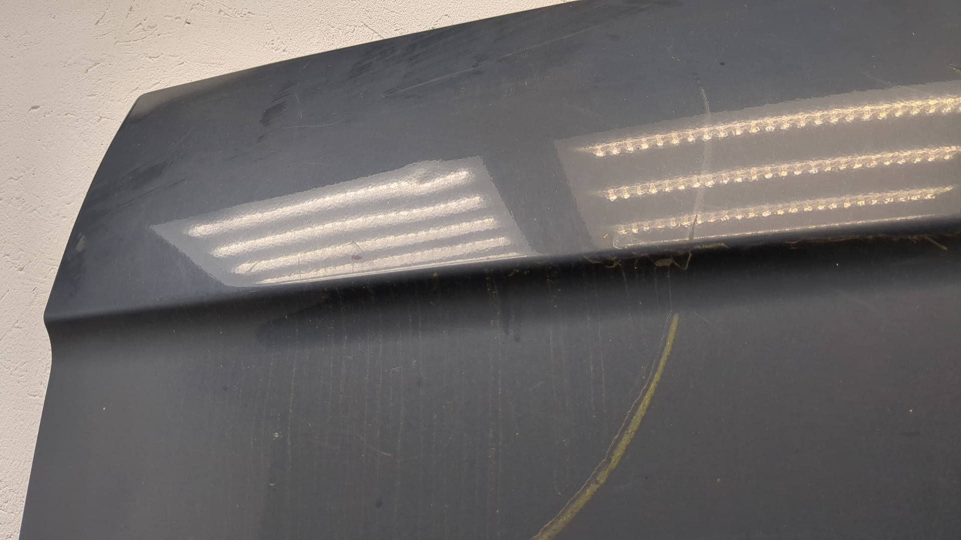 Дверь багажника правая