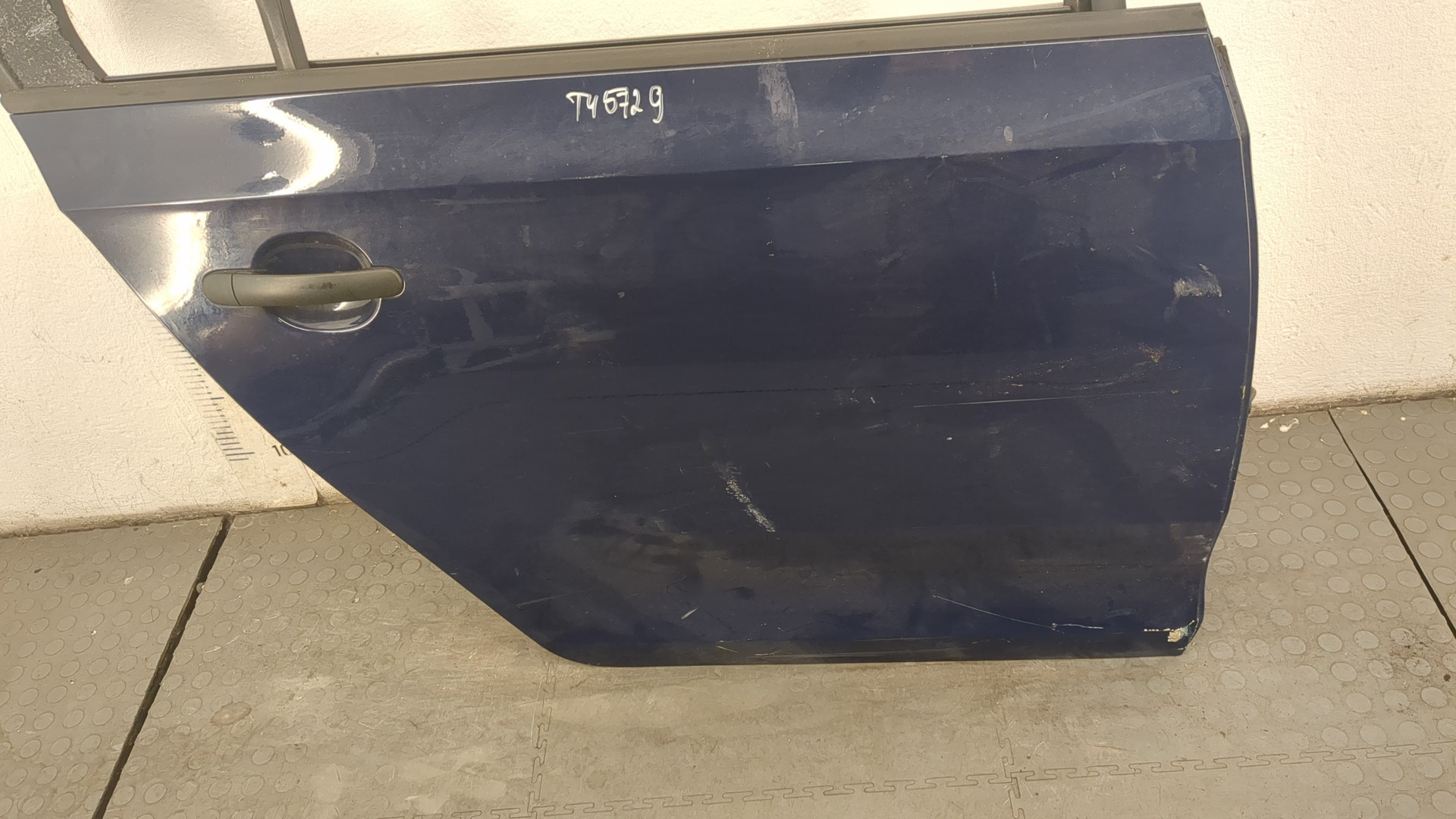 Дверь задняя правая