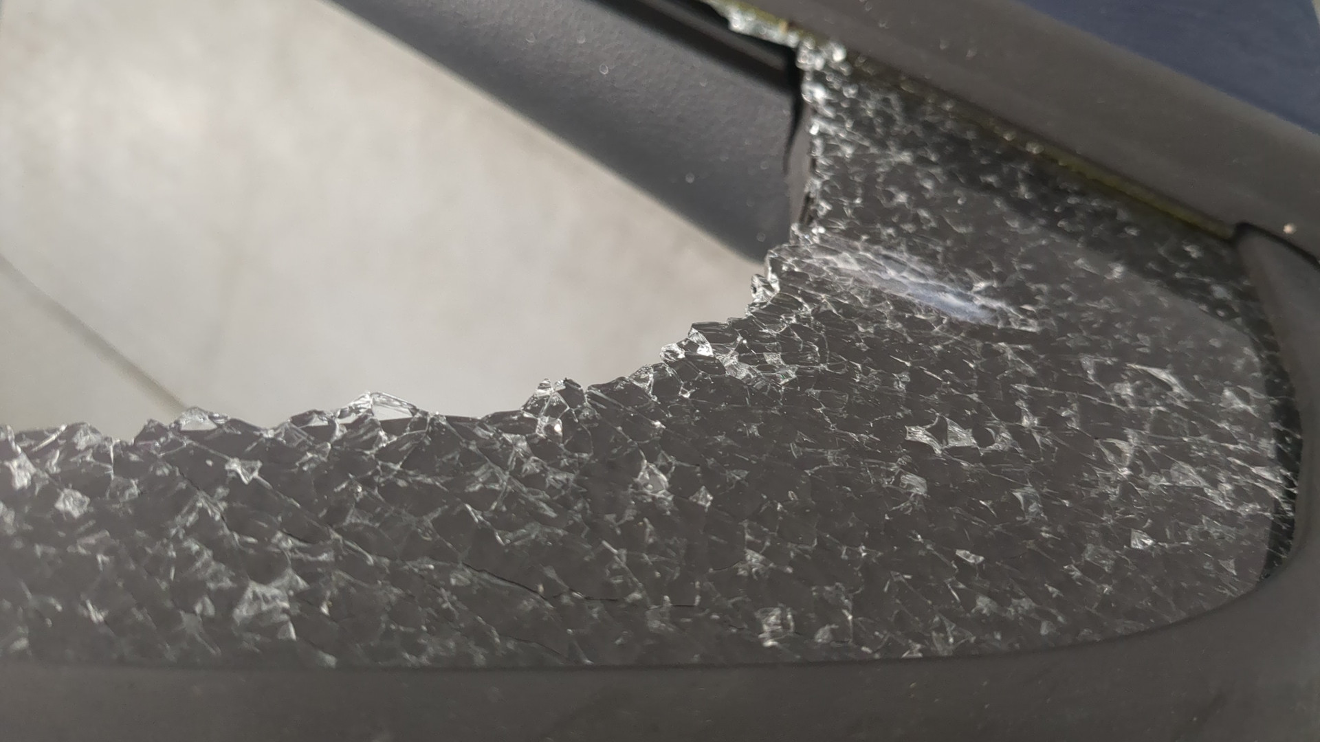 Дверь задняя правая