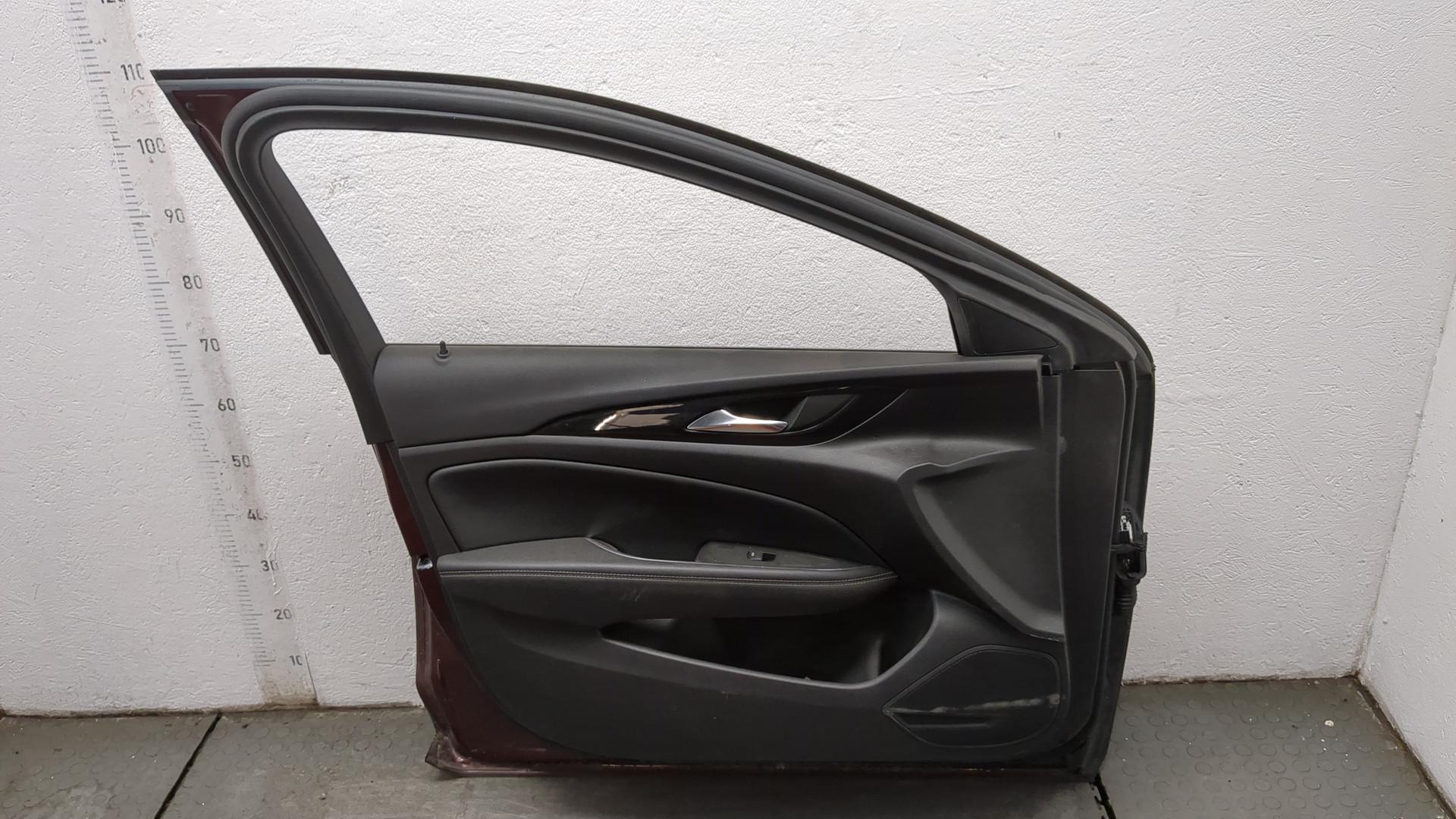 Дверь передняя левая