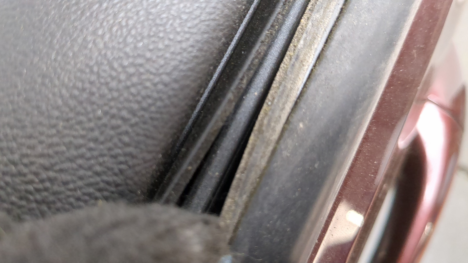 Дверь передняя левая