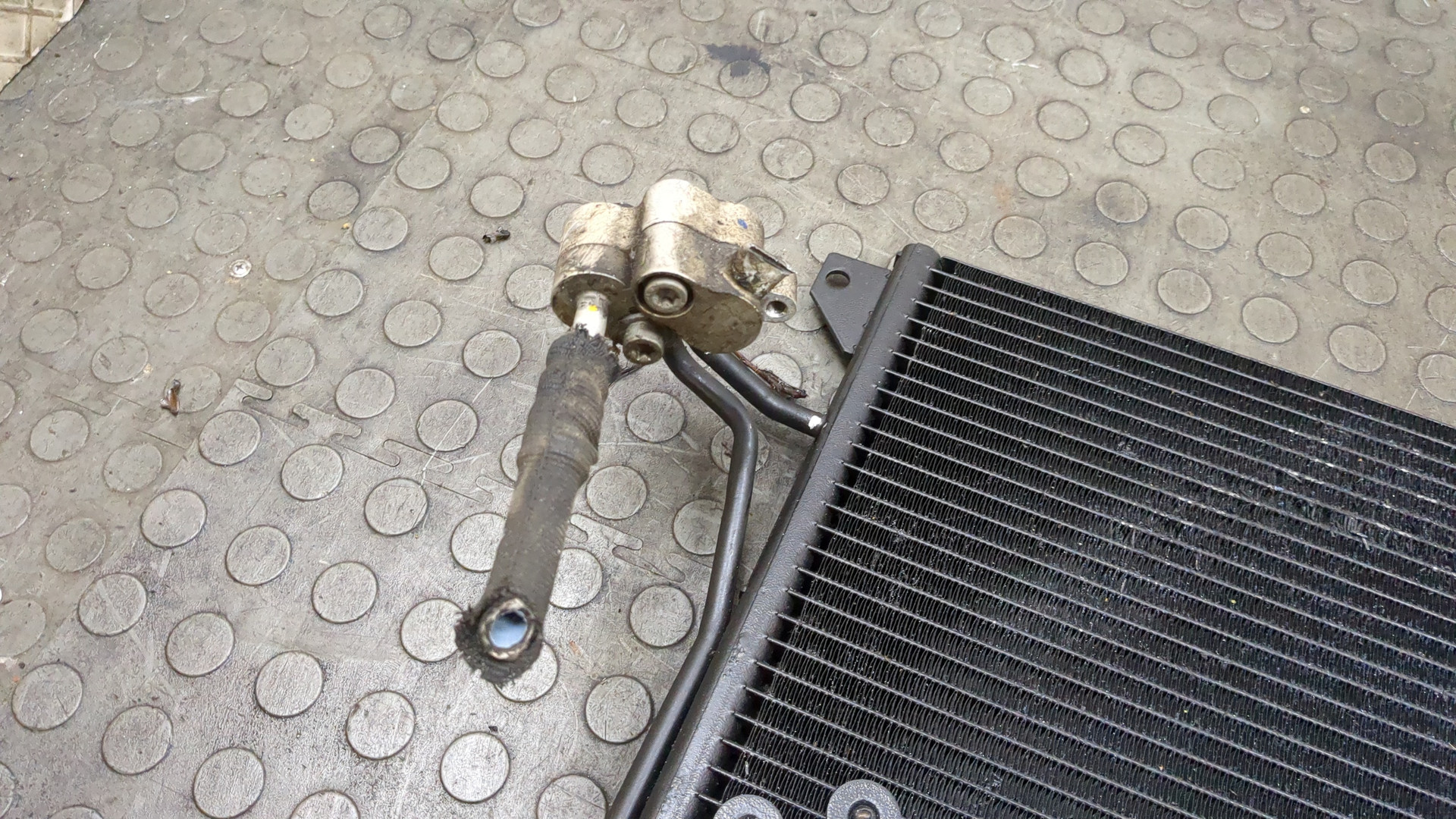 Радиатор кондиционера / конденсер