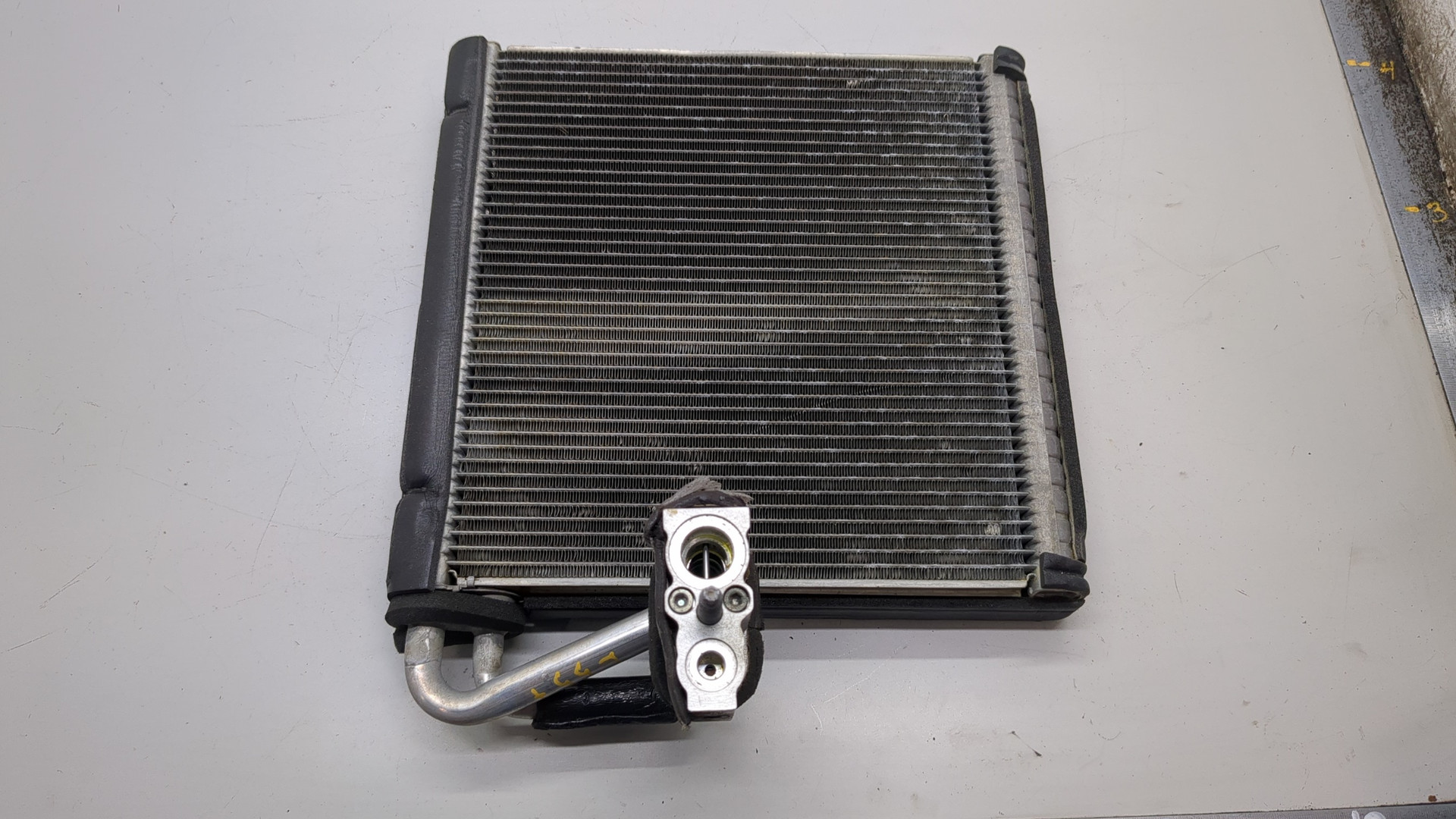 Радиатор кондиционера / конденсер