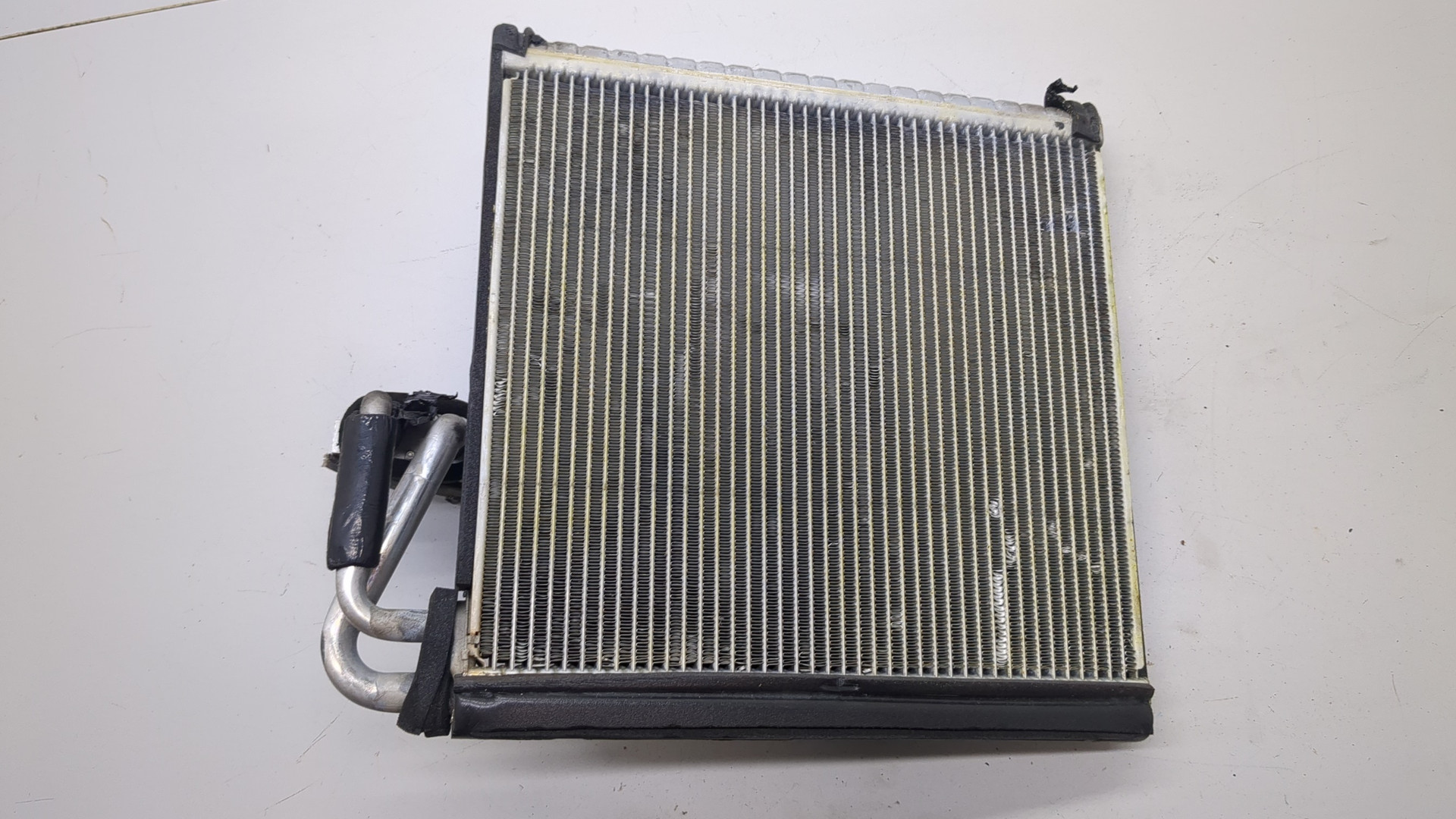 Радиатор кондиционера / конденсер