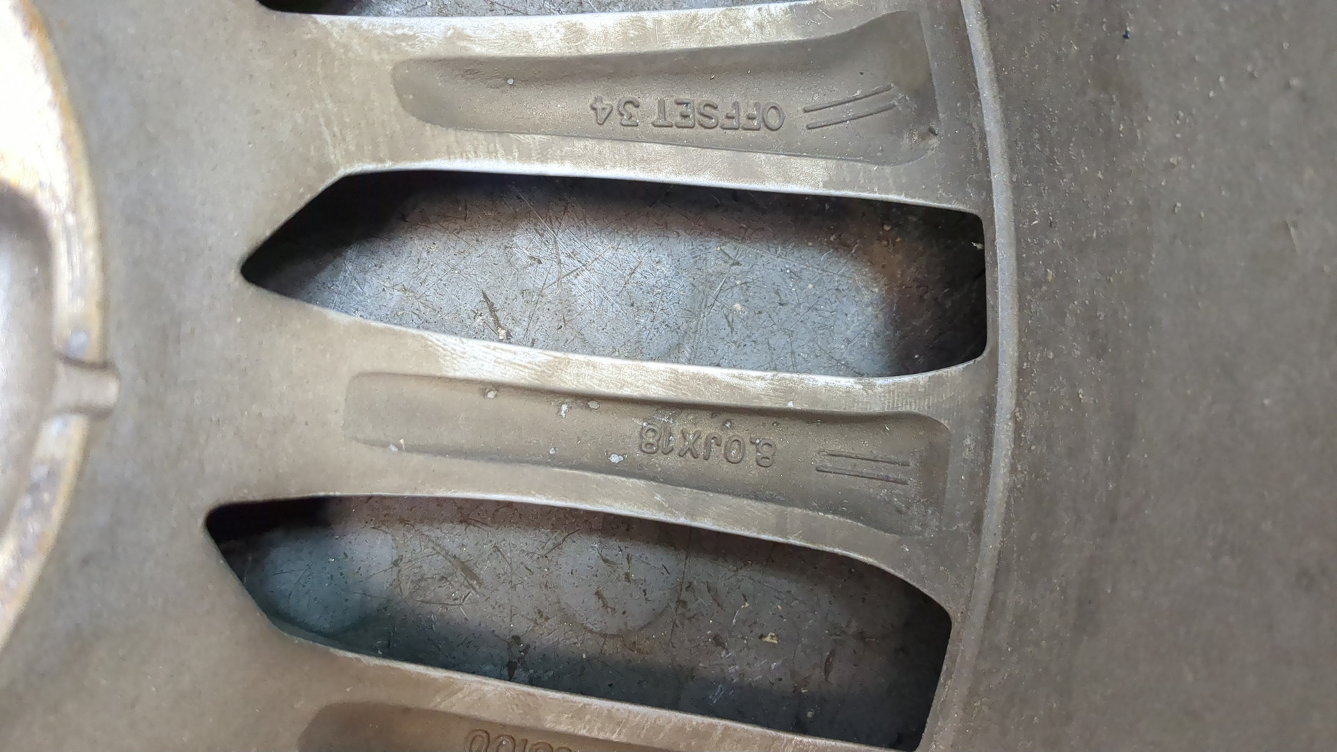 Диск колесный литой легкий сплав