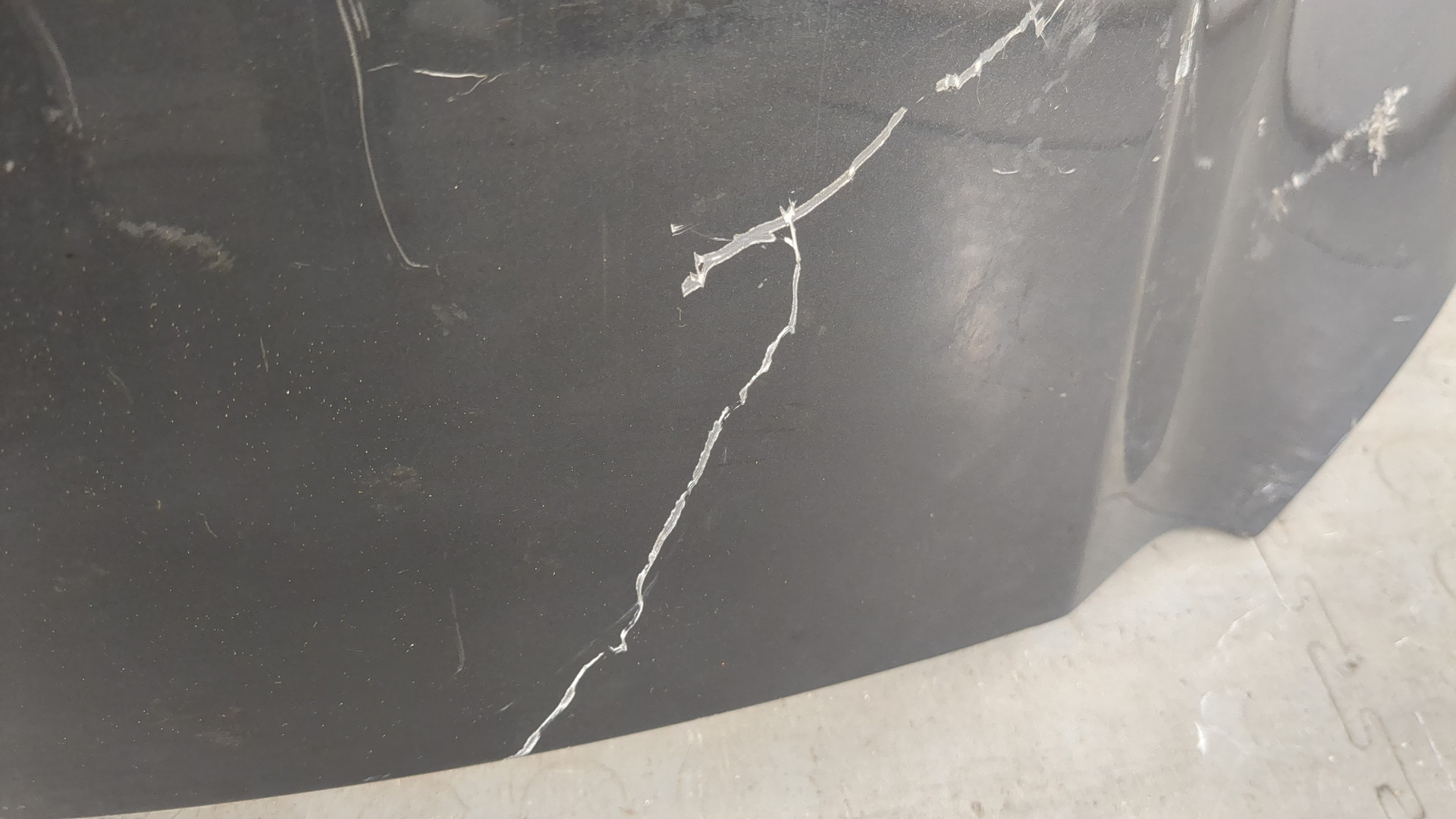 Крыло переднее левое