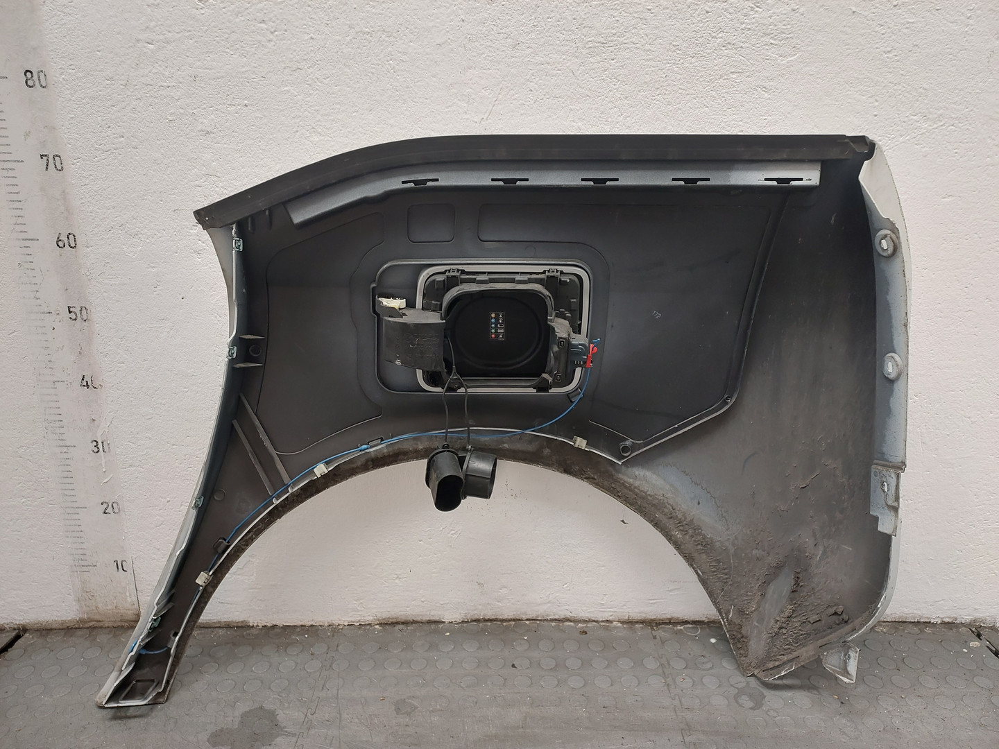 Крыло заднее правое