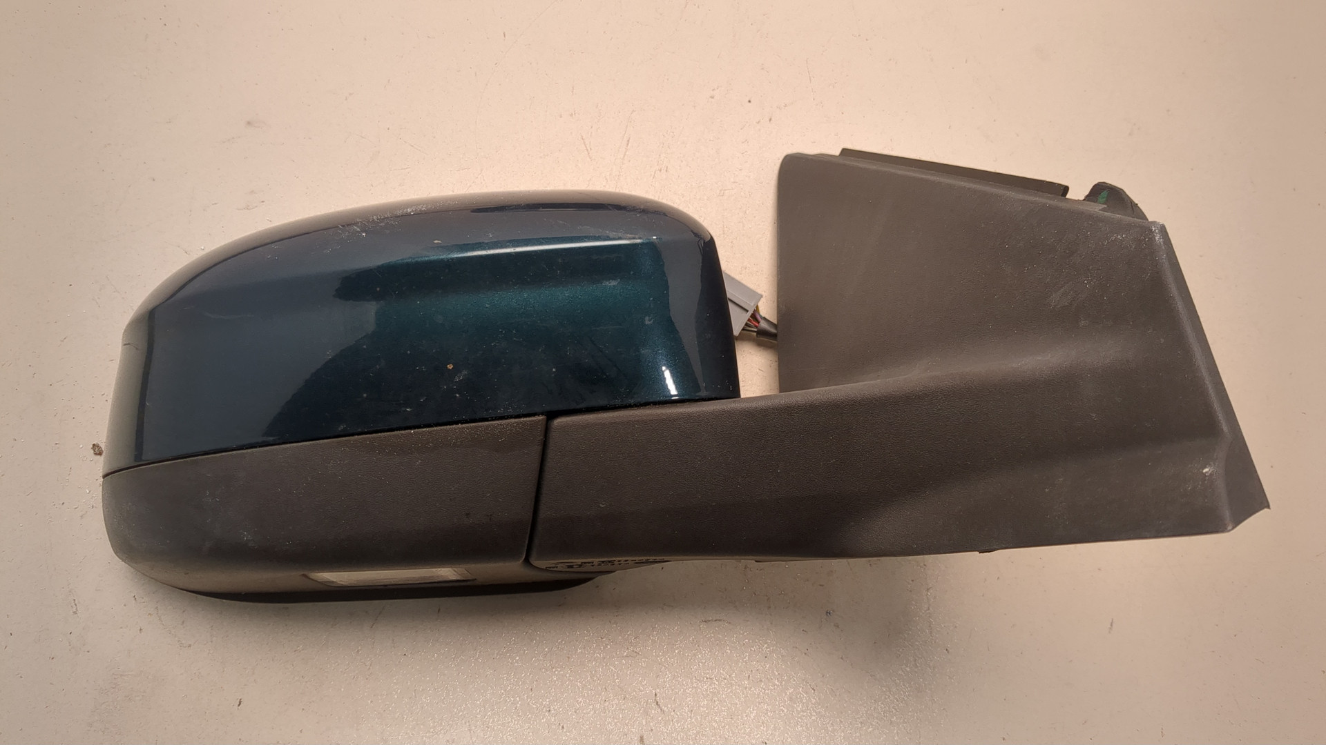 Зеркало правое электрическое