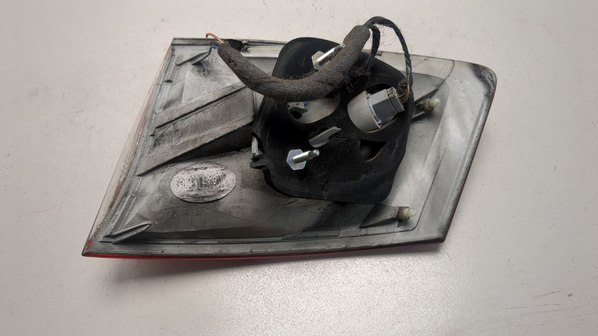 Фонарь задний левый