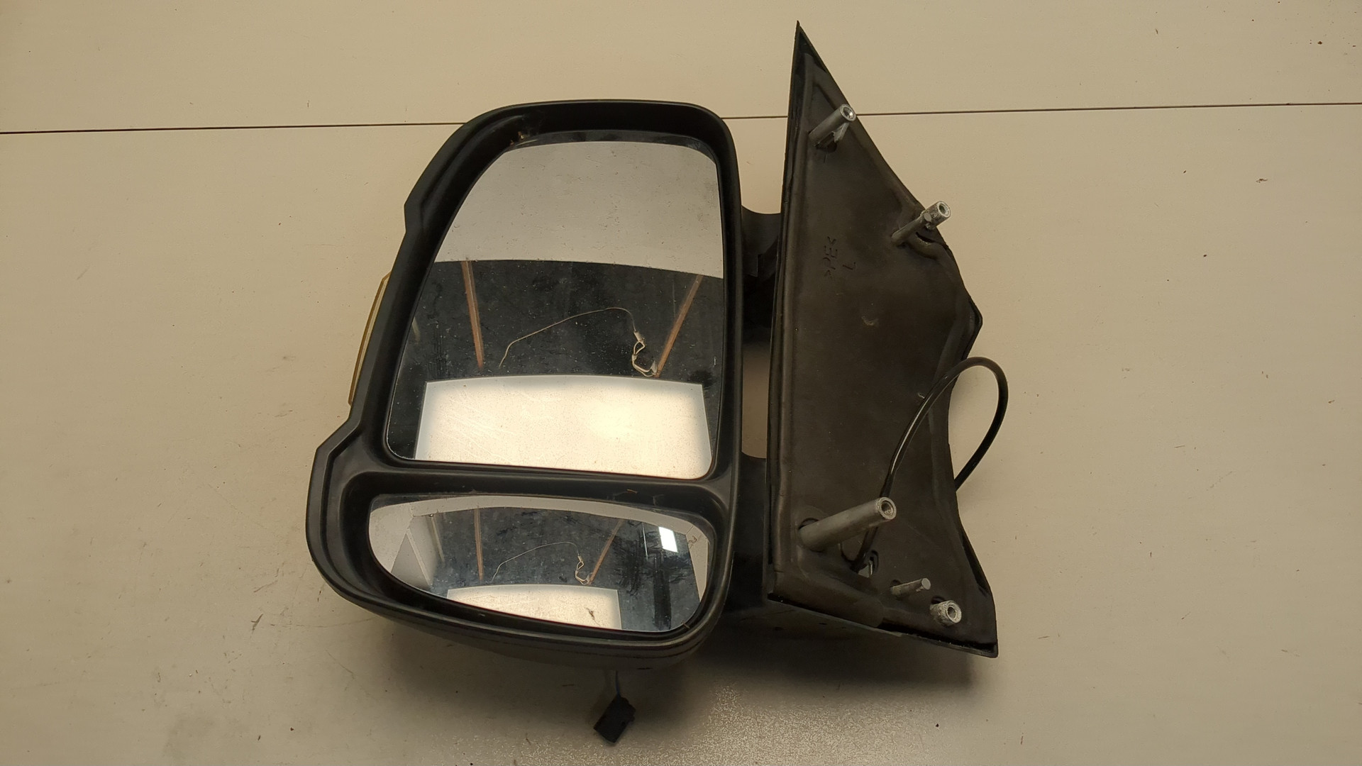 Зеркало левое электрическое