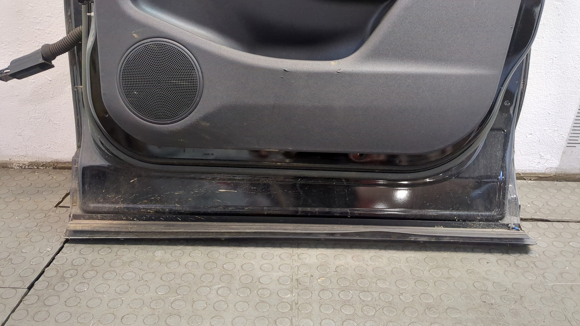 Дверь передняя правая