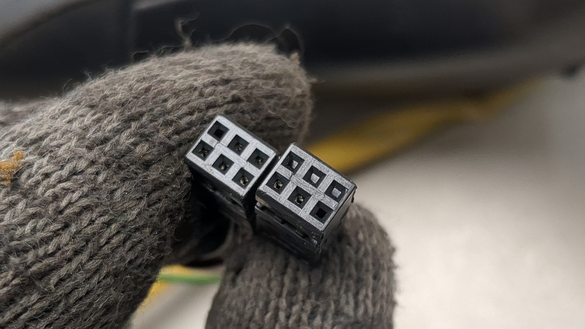 Зеркало правое электрическое