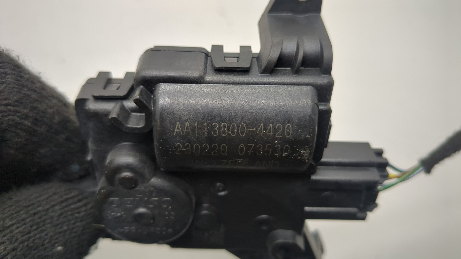 Моторчик заслонки печки