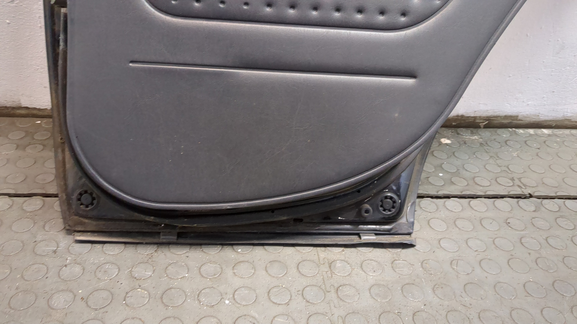 Дверь задняя правая