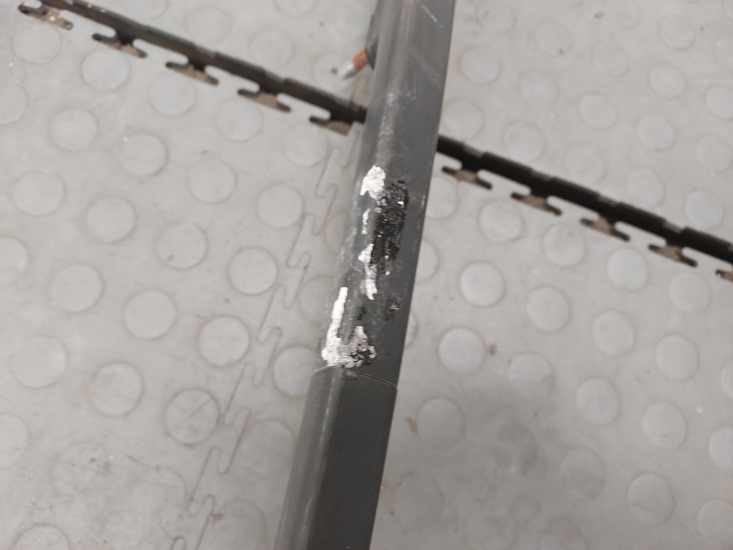 Рейлинг (релинг) правый (планка на крышу)