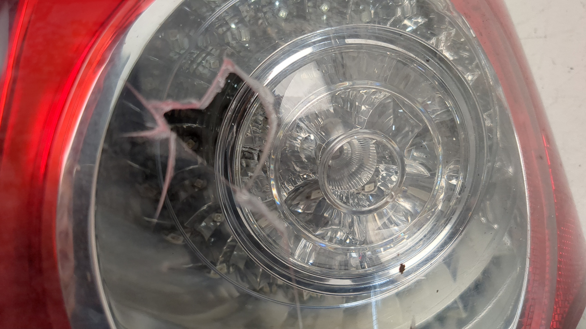 Фонарь задний правый