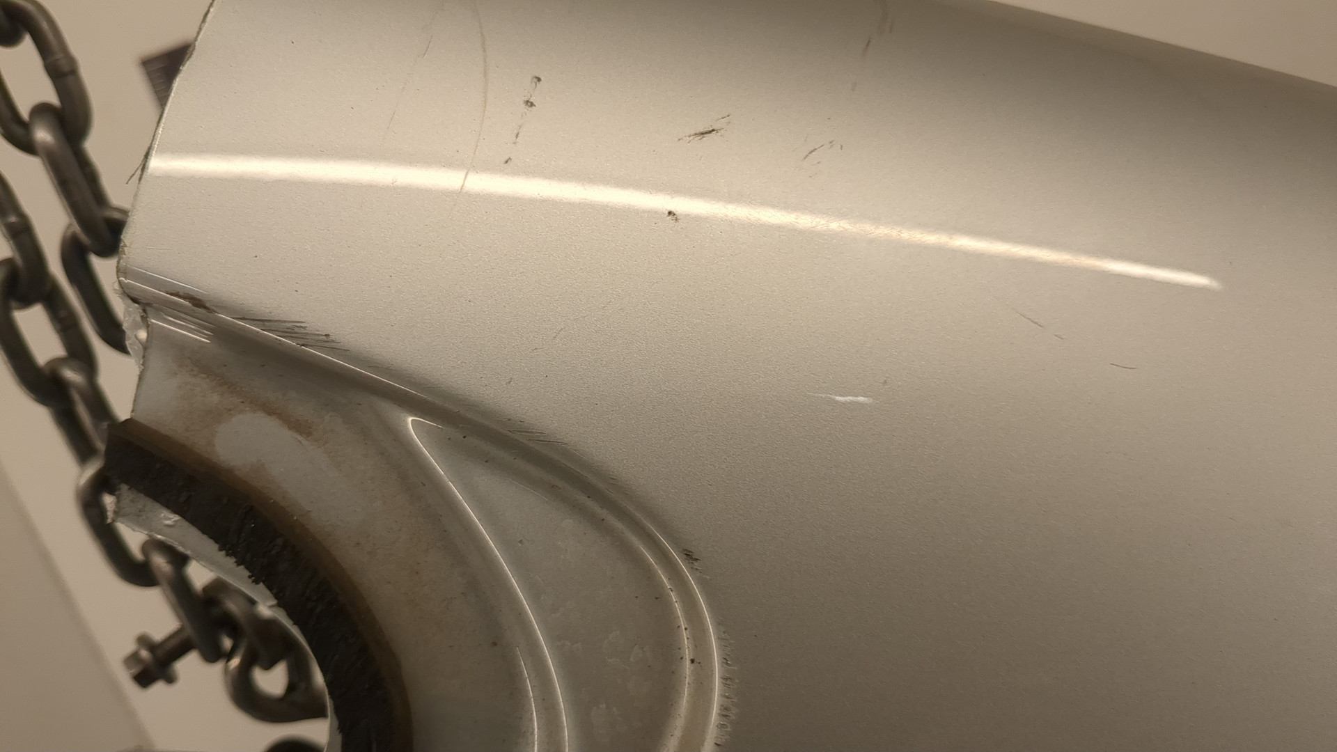 Кузовной элемент