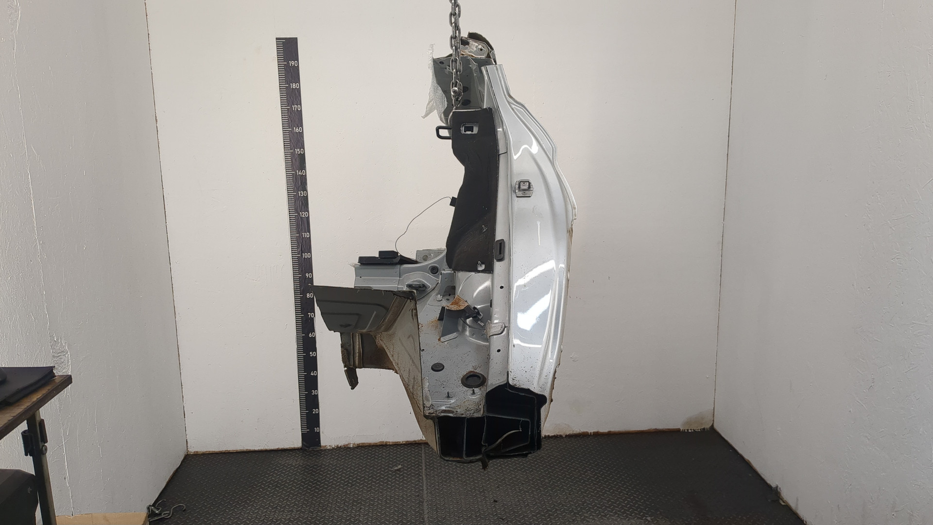 Кузовной элемент