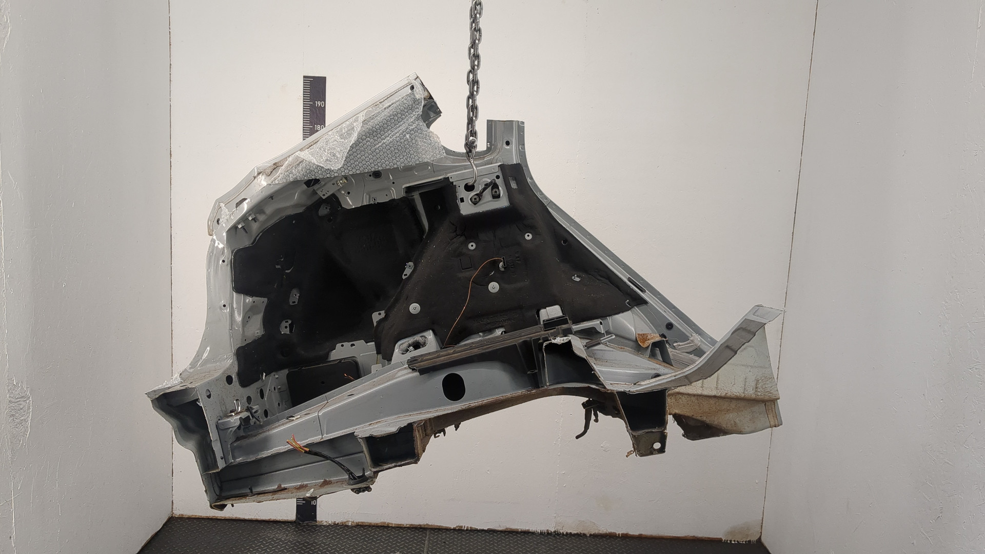 Кузовной элемент