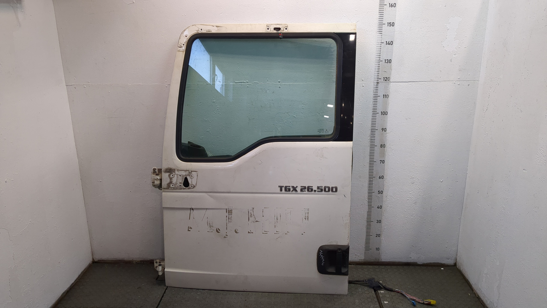 Дверь передняя левая