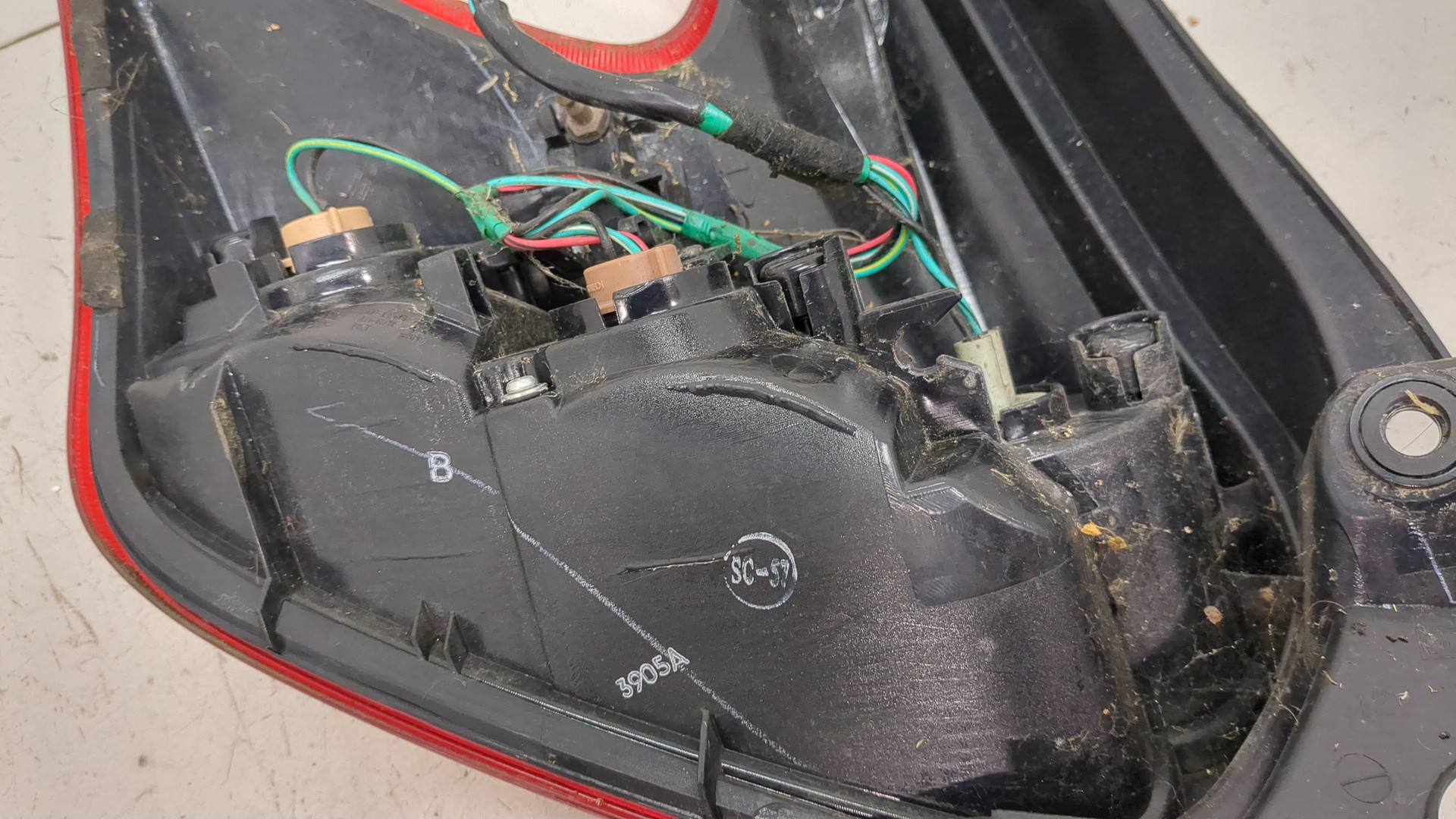 Фонарь задний правый