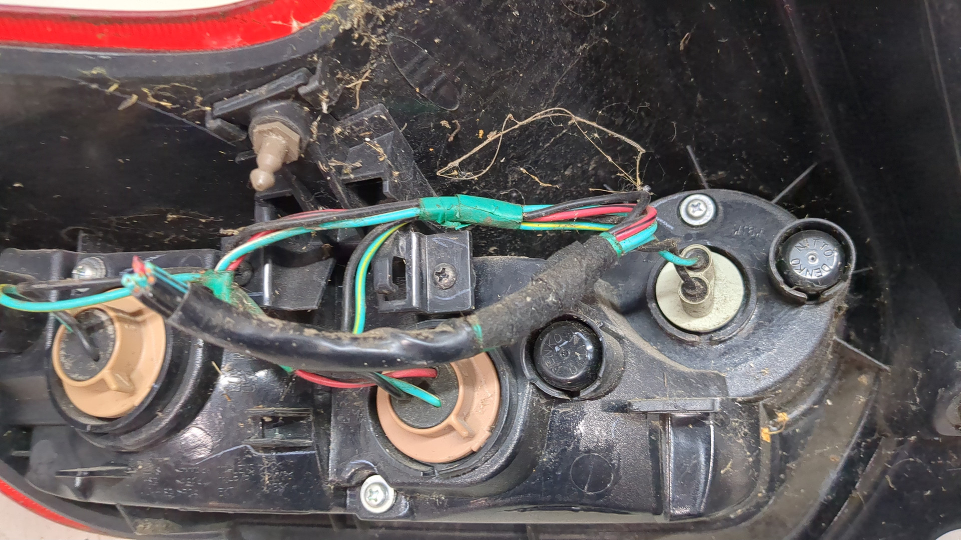 Фонарь задний правый