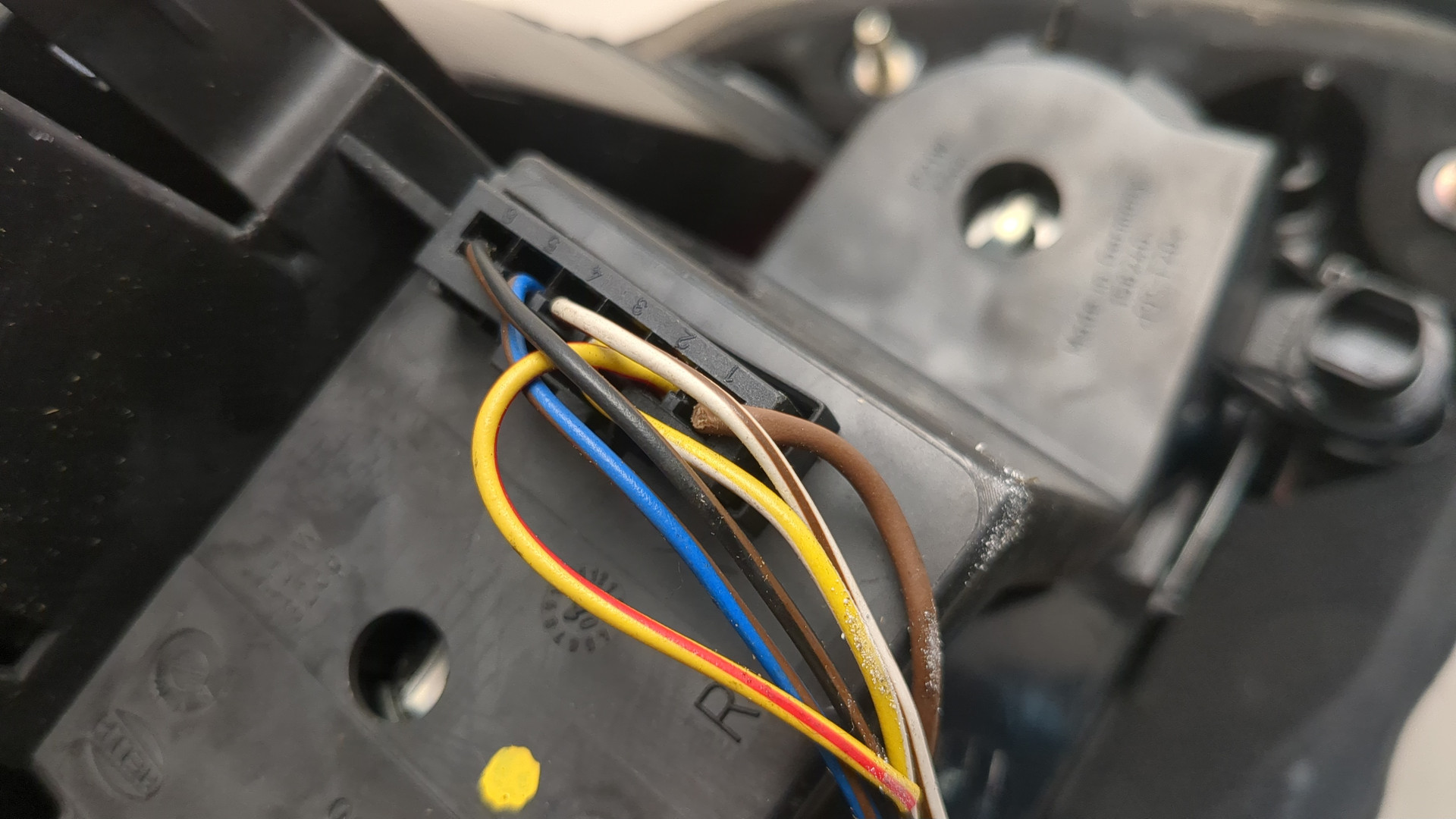 Фонарь задний правый