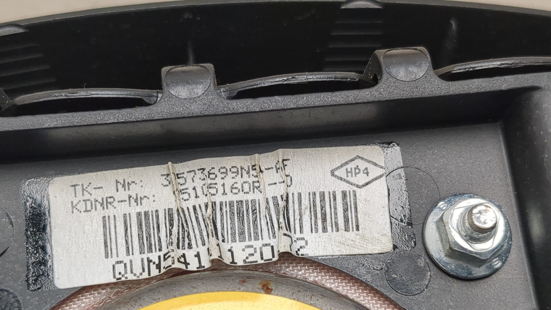 Подушка безопасности в рулевое колесо