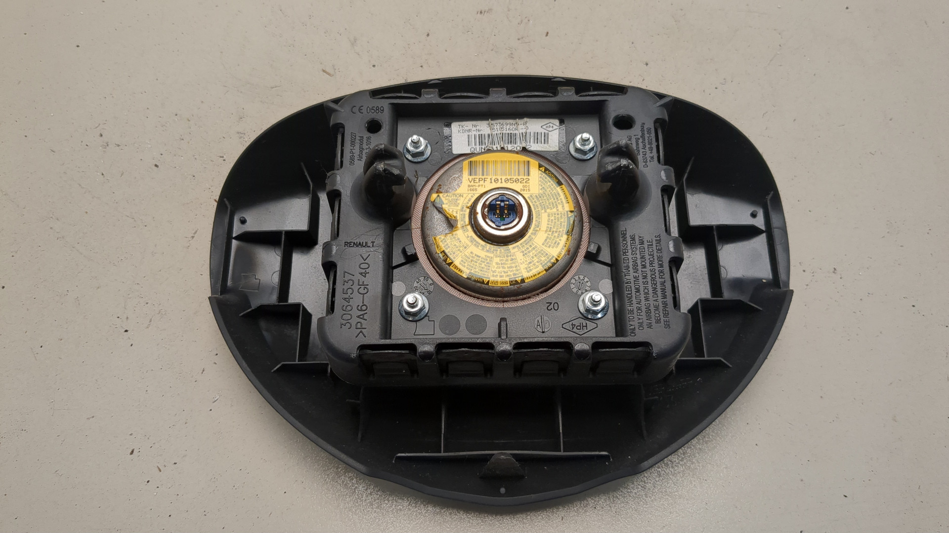 Подушка безопасности в рулевое колесо