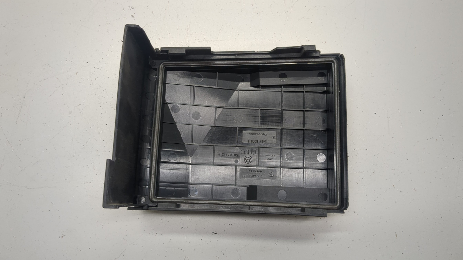 Корпус блока предохранителей