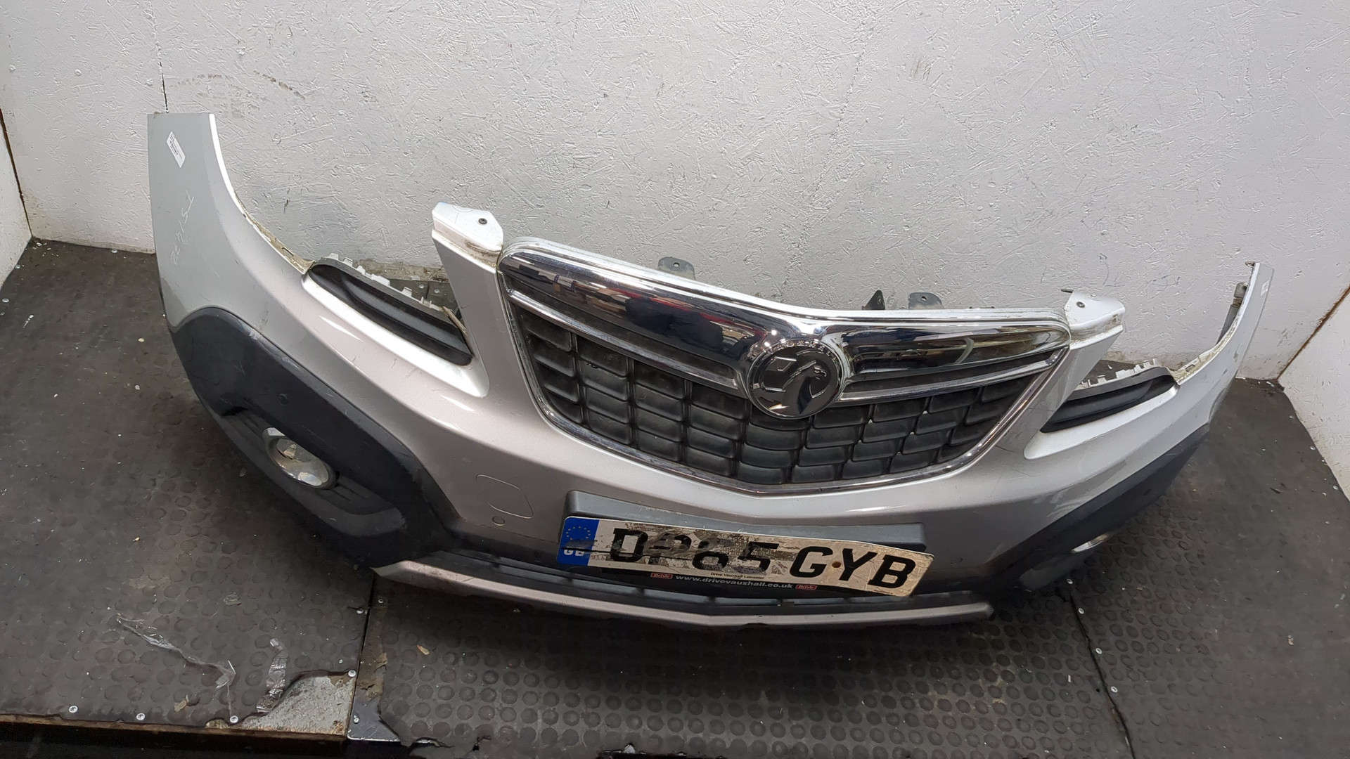 Бампер передний