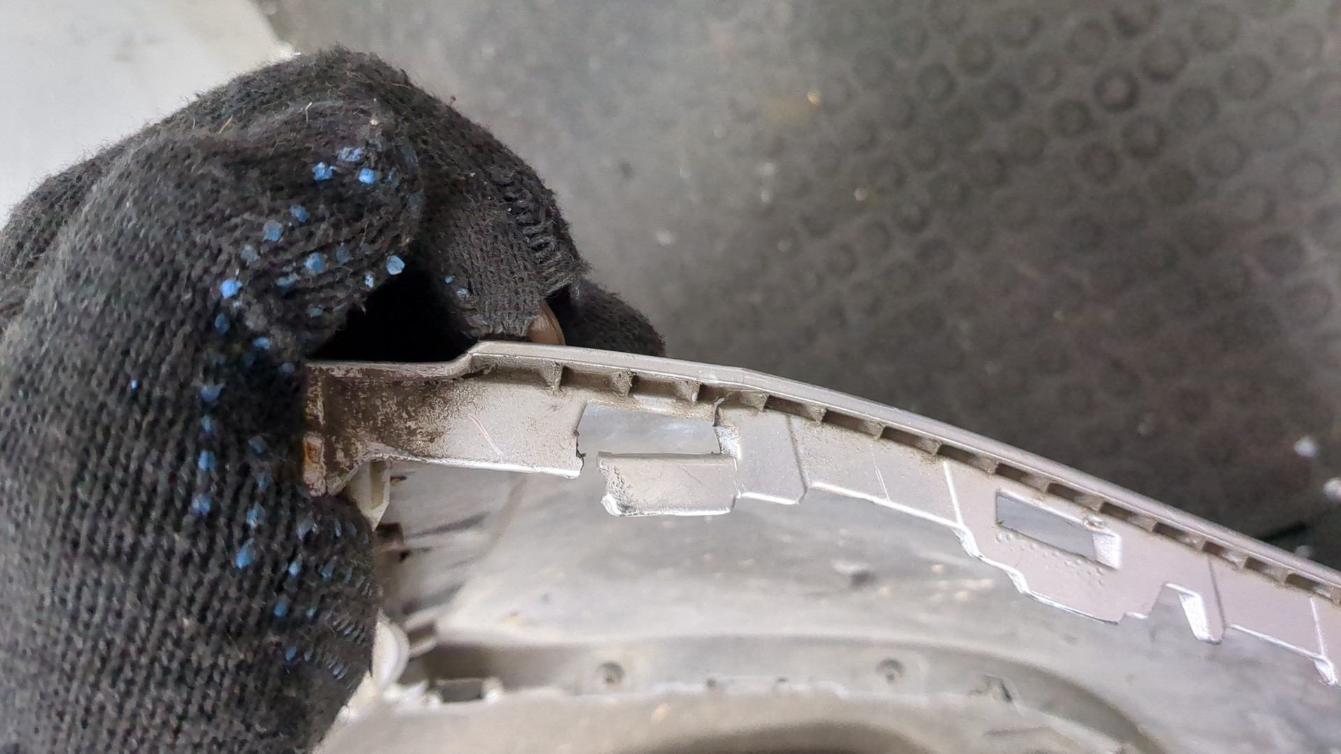 Бампер передний