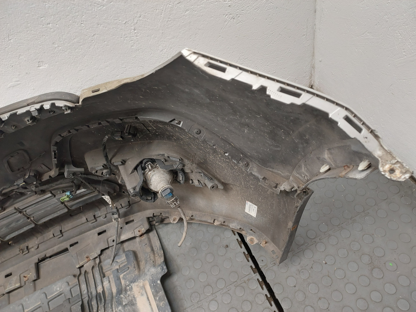 Бампер передний