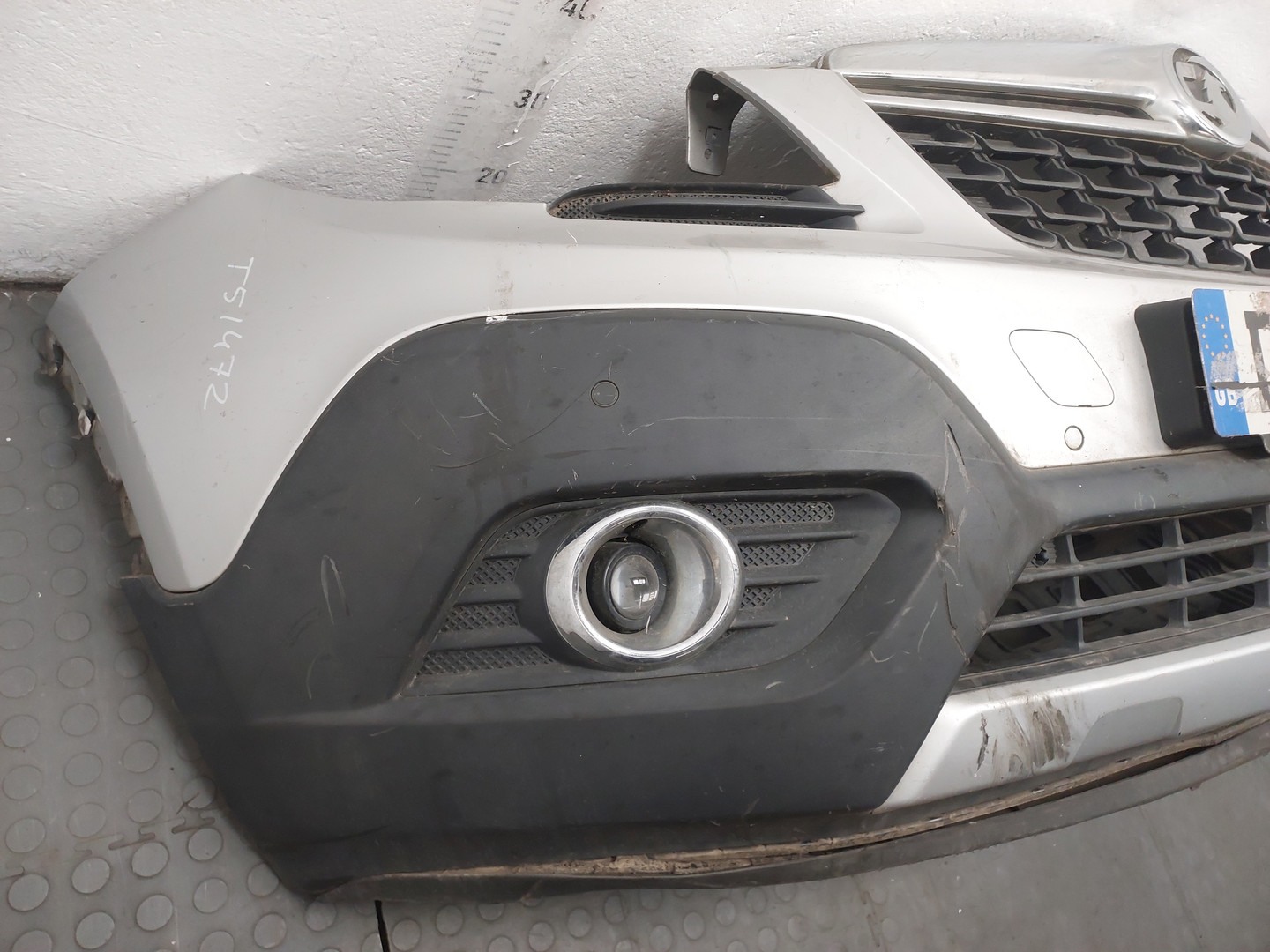 Бампер передний