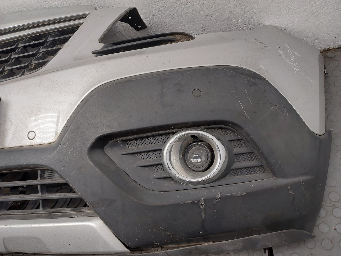 Бампер передний