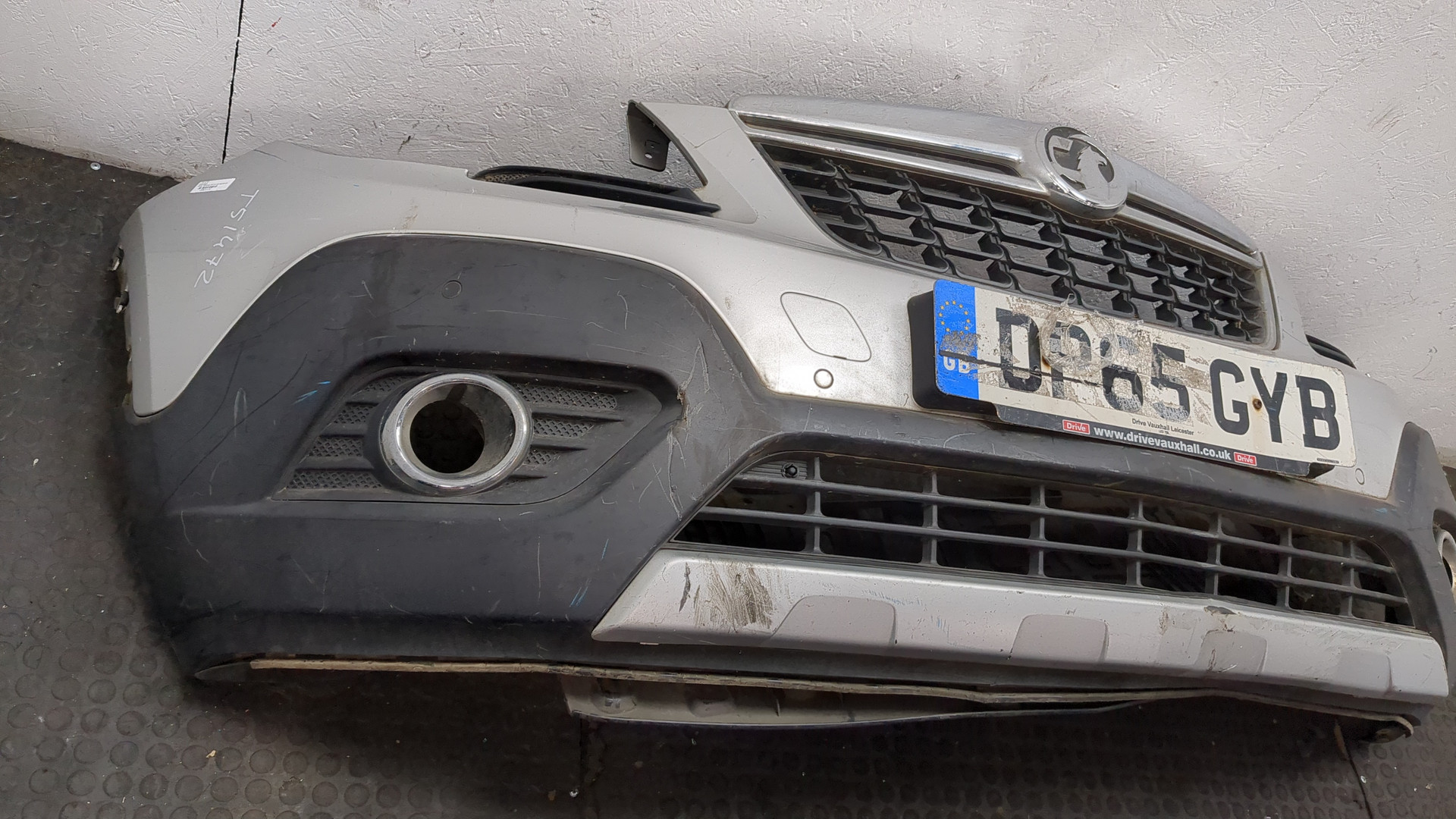 Бампер передний