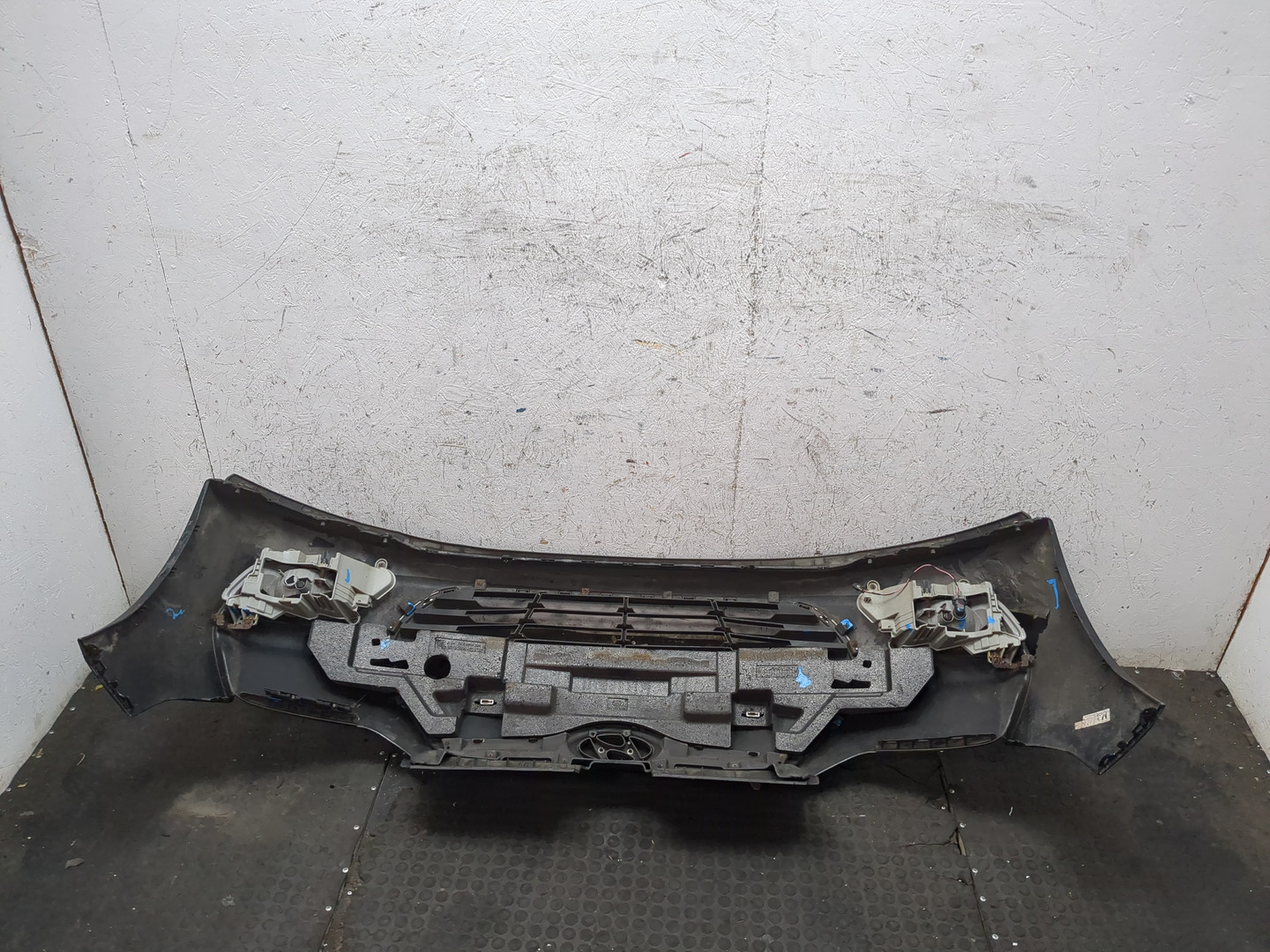 Бампер передний