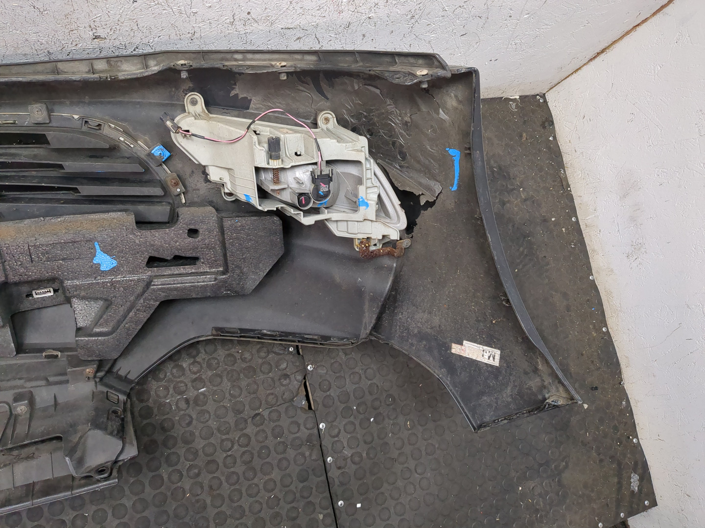 Бампер передний