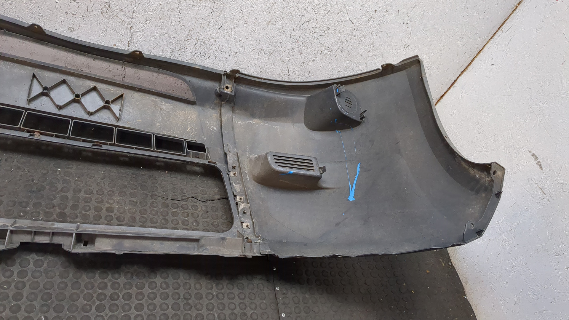 Бампер передний