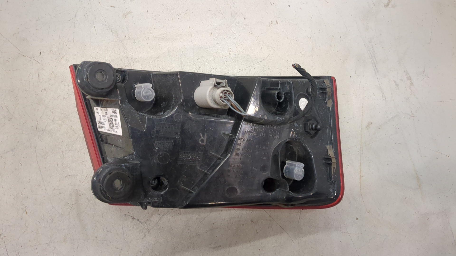 Фонарь задний правый