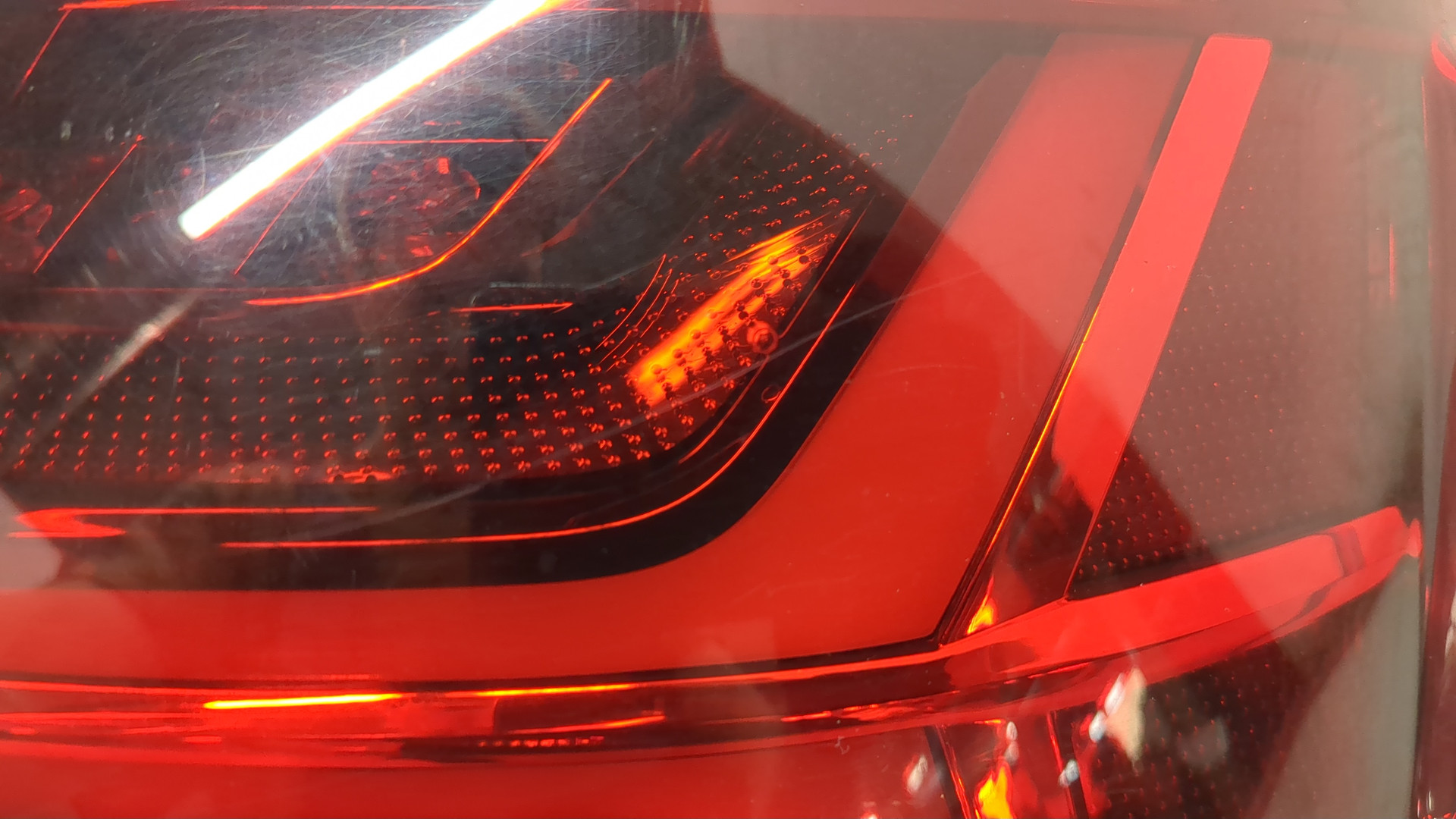 Фонарь задний правый