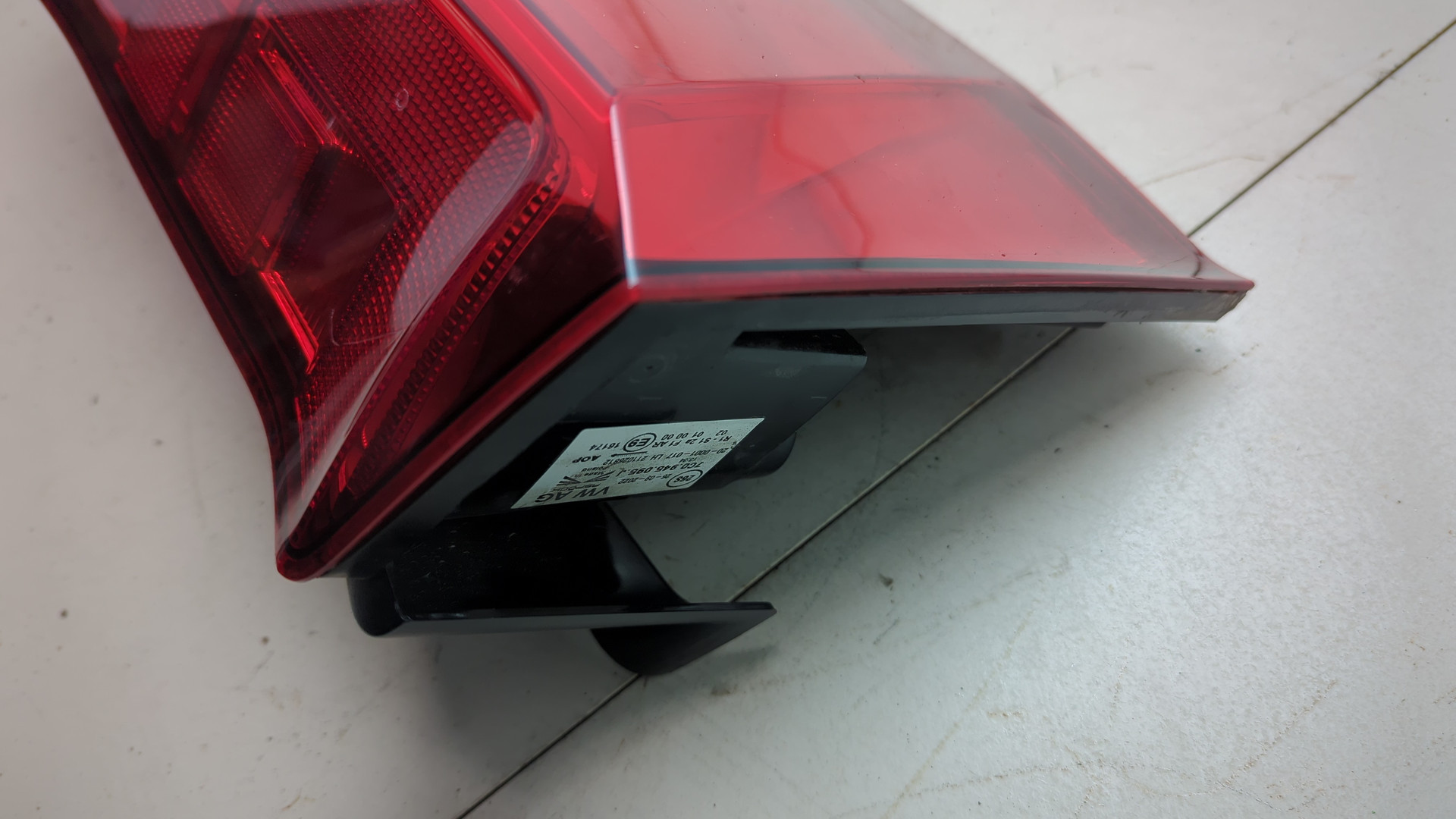 Фонарь задний левый